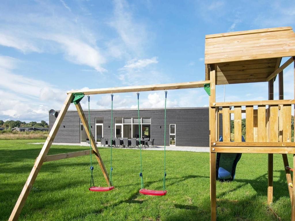 Herní místnost nebo prostor pro děti v ubytování 14 person holiday home in Glesborg-By Traum