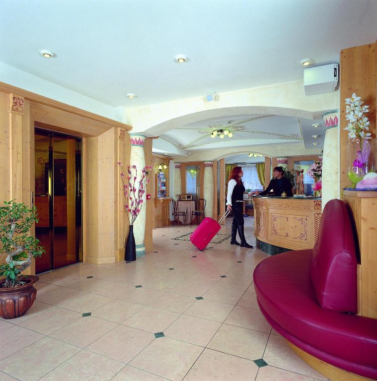Vstupní hala nebo recepce v ubytování Hotel Alba Wellness & Spa