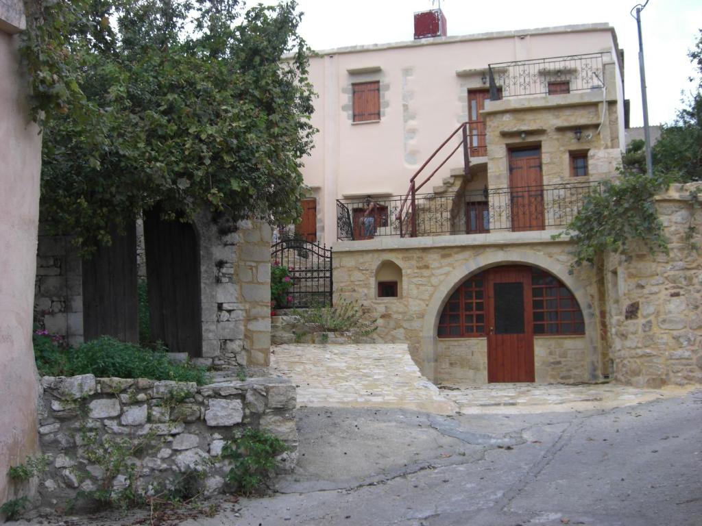 Fotografie z fotogalerie ubytování Patriko Traditional Stone Houses v destinaci Vafés