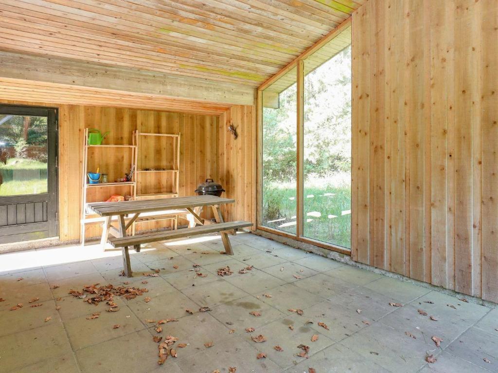 Fotografie z fotogalerie ubytování Three-Bedroom Holiday home in Blokhus 21 v destinaci Blokhus