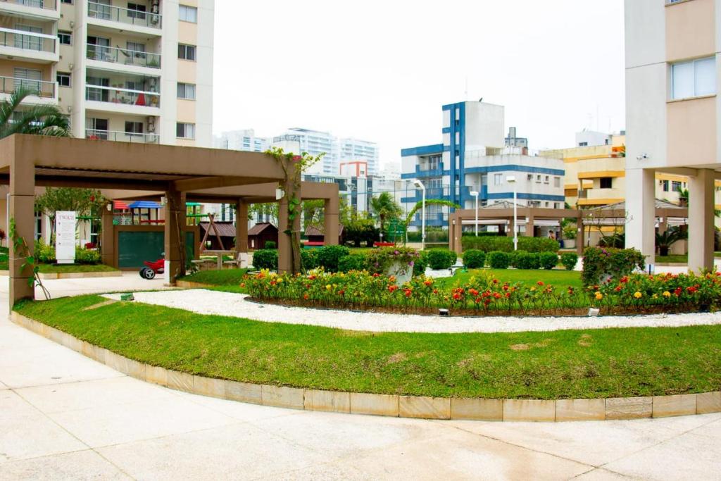  Ap 3 qtos 2vg garagem Twice Guaruja