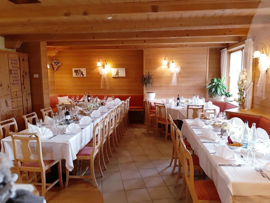 Restaurace v ubytování Residence Mirage