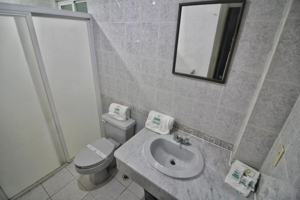 Koupelna v ubytování EMS Hoteles Boca del Río