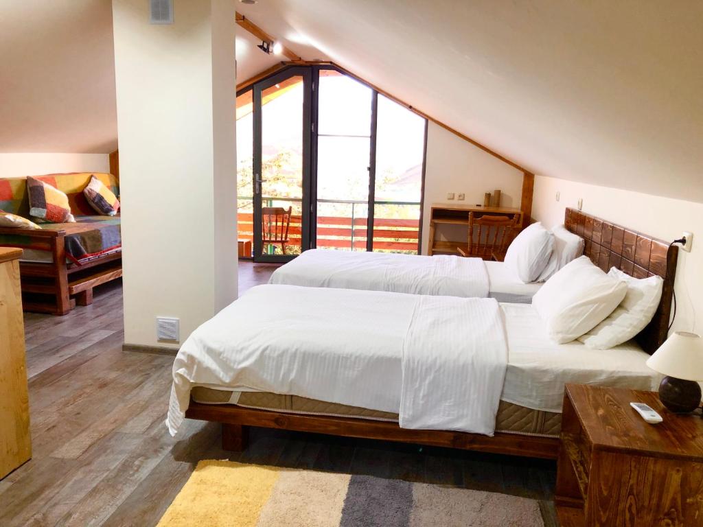 Green Stone Boutique Hotel - Family Room With Balcony