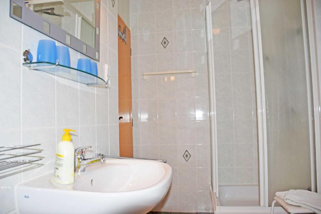 Koupelna v ubytování Ferienappartements in Gager auf Ru