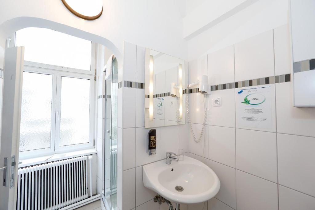 Timeout City Hotel, 5 min to city center, Self Check In - Resim 36