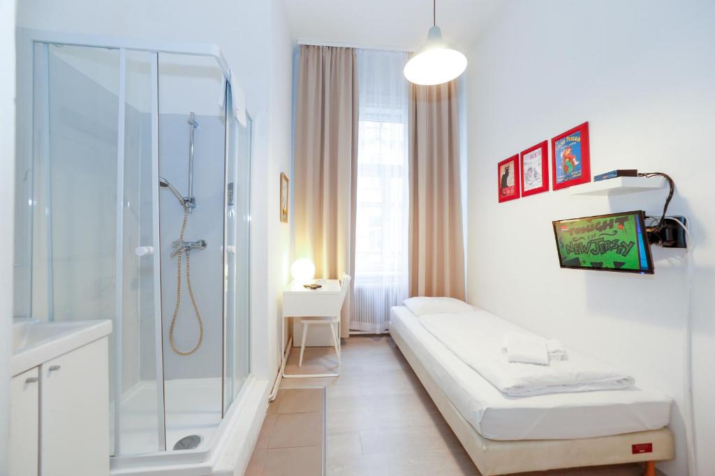 Timeout City Hotel, 5 min to city center, Self Check In - Resim 28