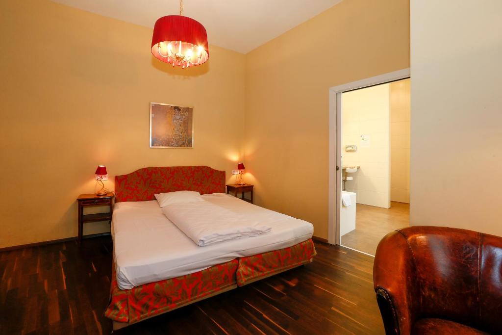 Timeout City Hotel, 5 min to city center, Self Check In - Resim 10