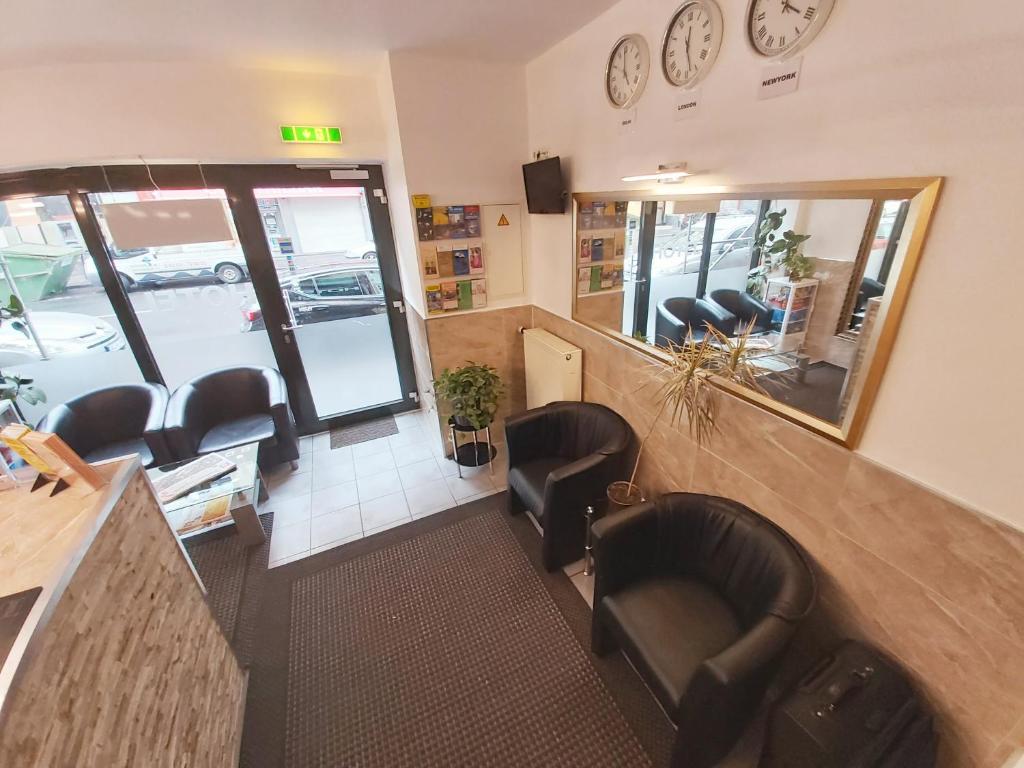 Angel Hotel - Resim 9