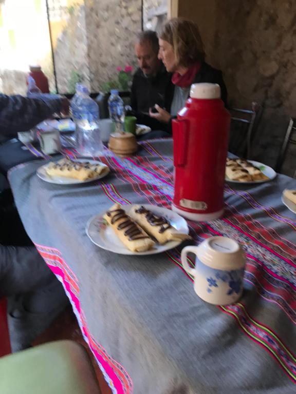 Jídlo v hostelu nebo okolí