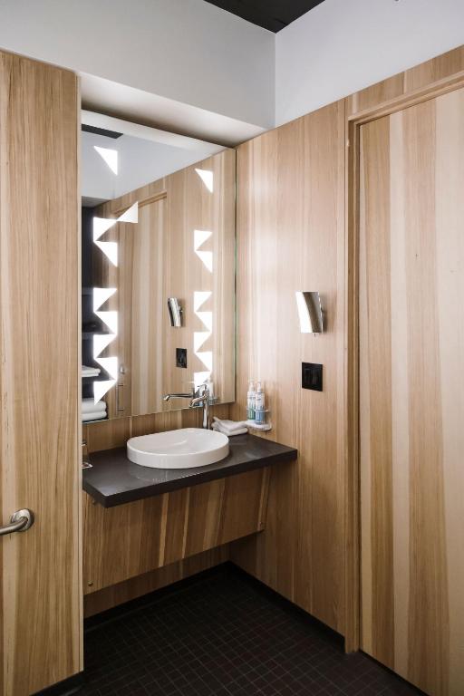 Alt Hotel Saskatoon - Resim 18