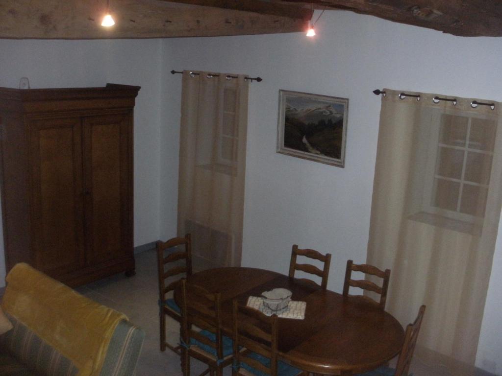 Posezení v ubytování grange dans ancien corps de ferme