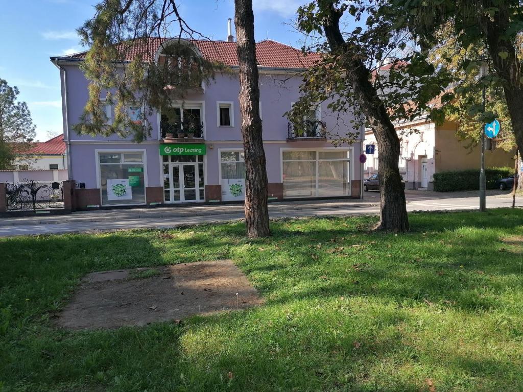 Budova, v ktorej sa apartmán nachádza