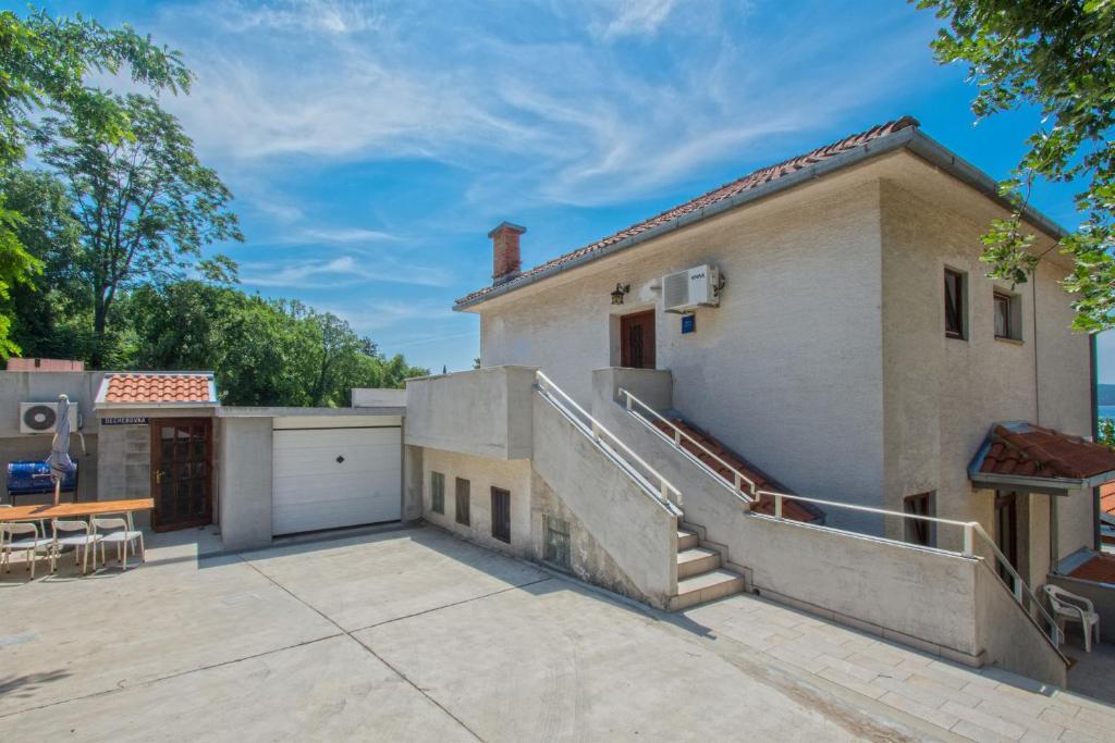 Budova, kde se apartmán nachází
