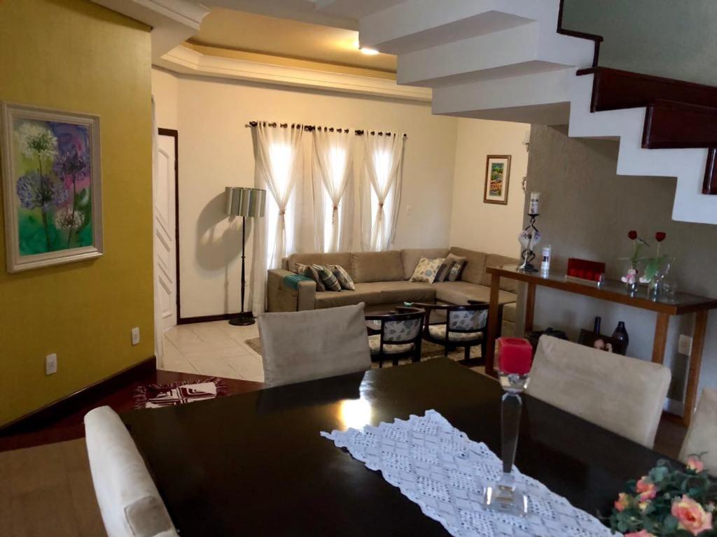  Linda casa 4 quartos no melhor bairro de Floripa