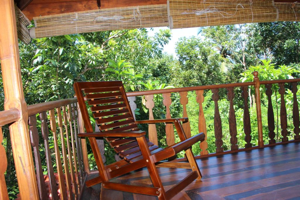 Balkón nebo terasa v ubytování Tree House-Midigama