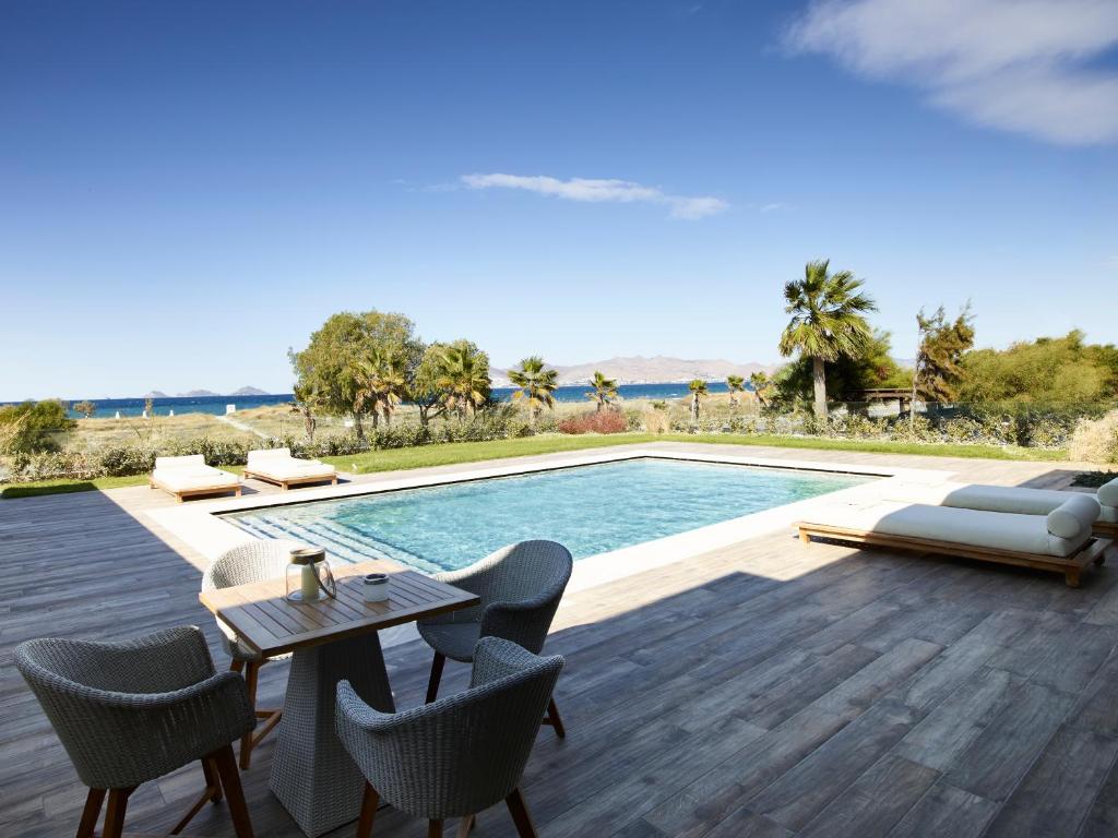 The swimming pool at or close to Pelagos Suites Hotel & Spa