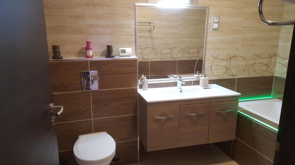 Łazienka w obiekcie Smaragd apartman