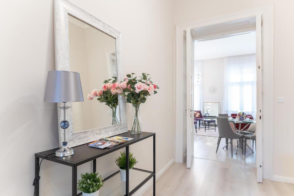 Fotografia z galérie ubytovania Milano Design Apartment City Center with AC v Budapešti