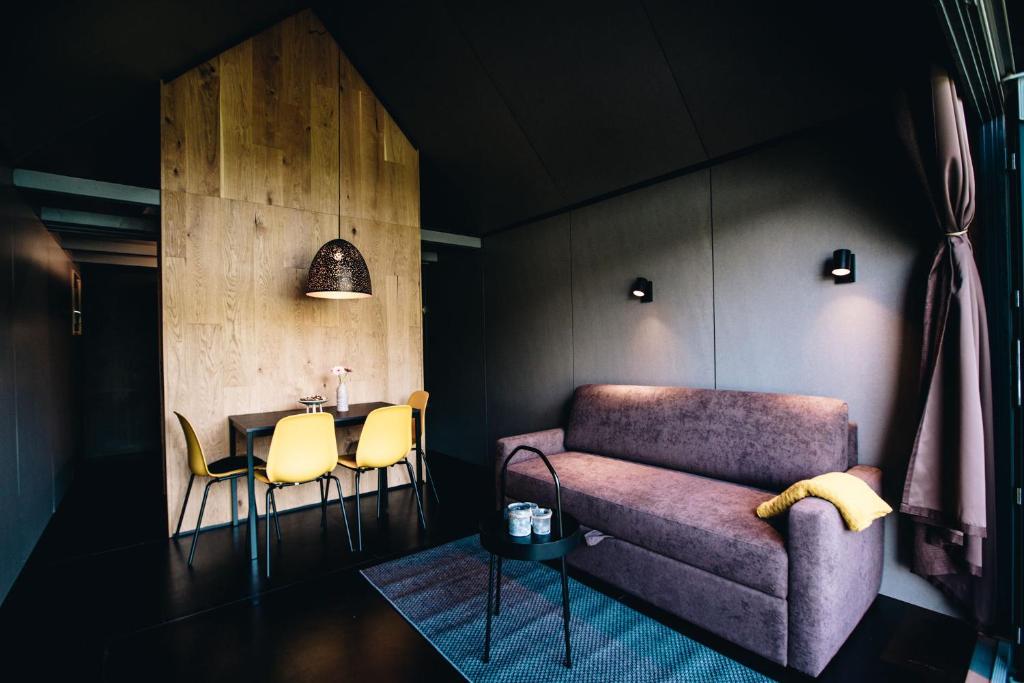 Posezení v ubytování Luxury glamping Chocolate village