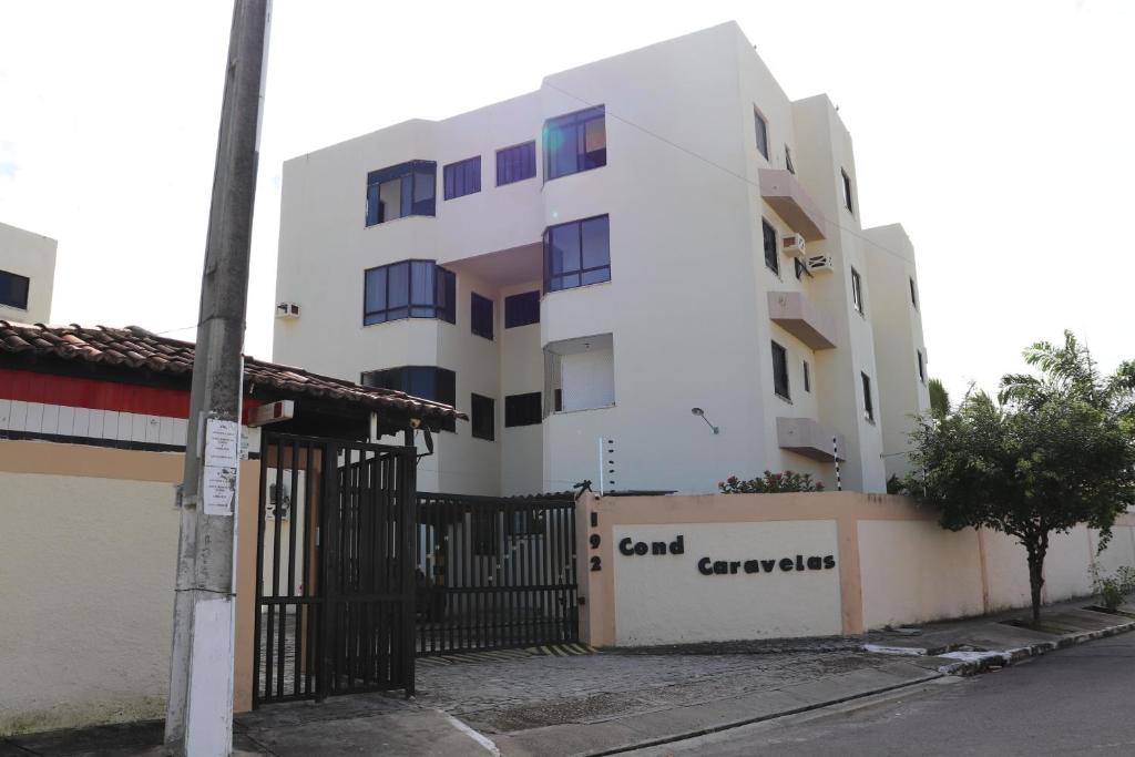  Apartamento farolândia