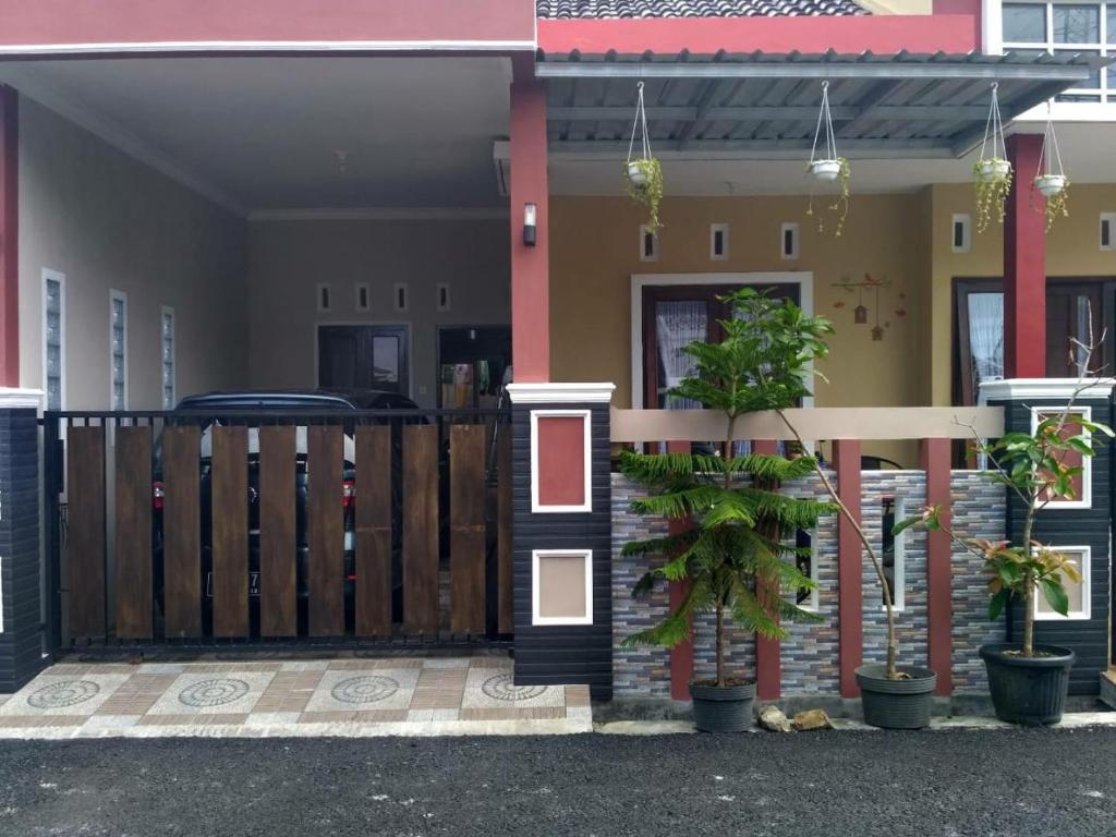 Anami Homestay Guest House Cilacap Cilacap Updated 2021 Prices
