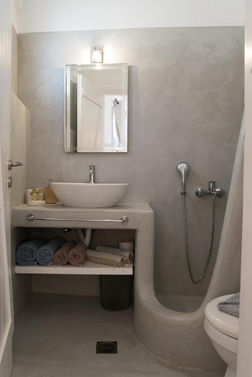 KrotiriBay adults - 12