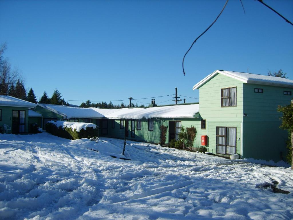 Forest Peak Motel v zimě