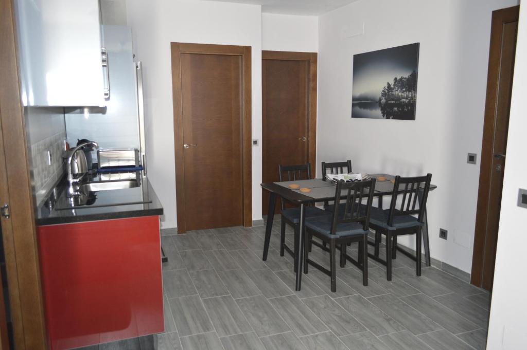 A kitchen or kitchenette at Apartamento Jazmín