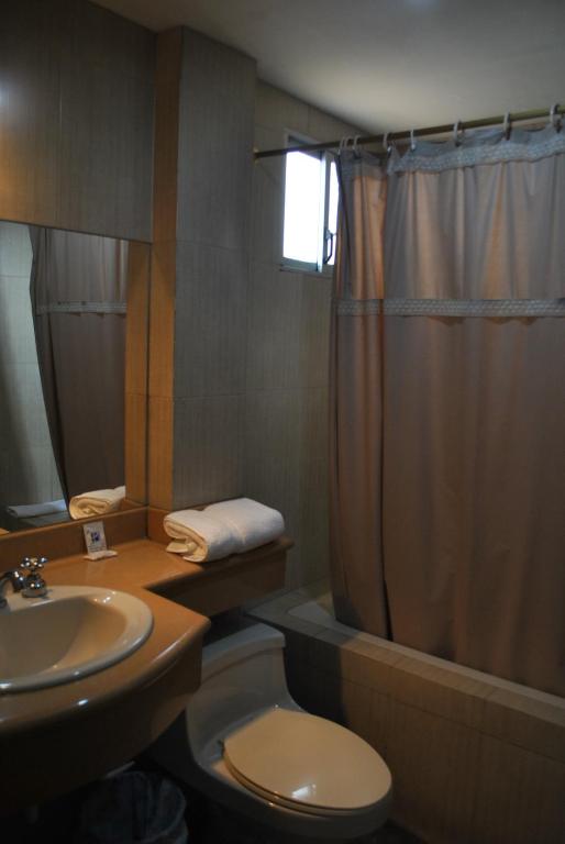 Koupelna v ubytování Hotel Makroz