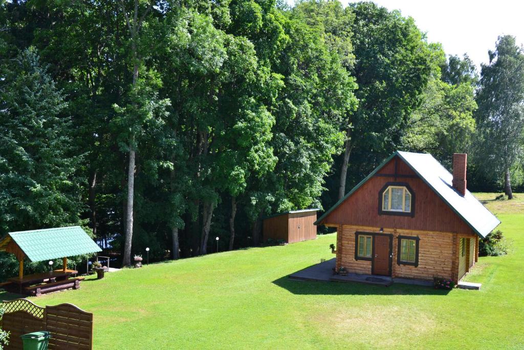 Zahrada ubytování Holiday Home Dālderi