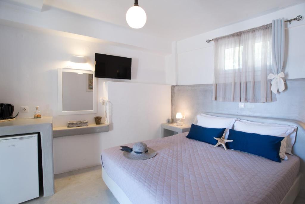 KrotiriBay adults - 4