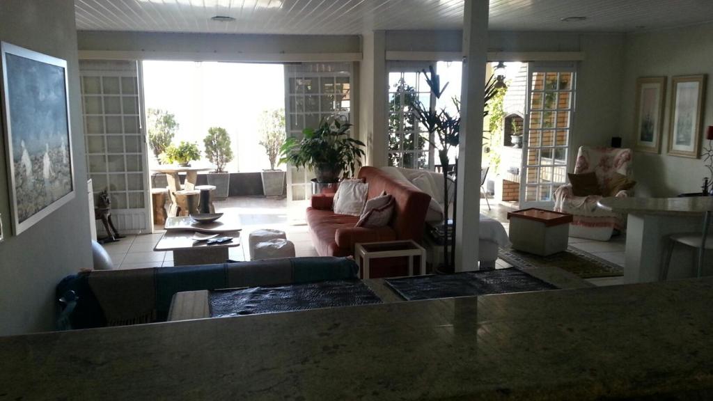  Bela casa - Frente para praia da Lagoa da Conceição - Local e vista privilegiada