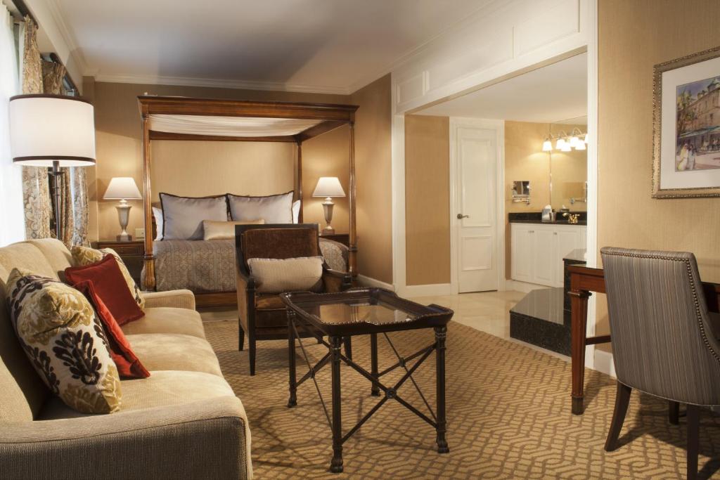 Suite Balcony - 1 King Bed