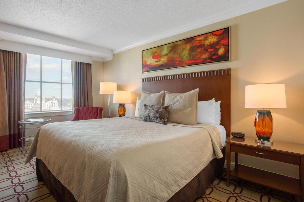 Omni Providence - Premier Room – 1 King Bed