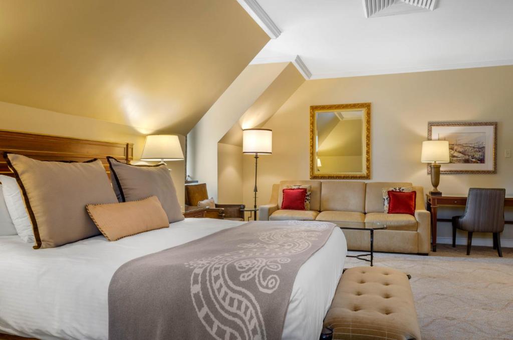 Omni Royal Orleans Hotel - Petite King Suite