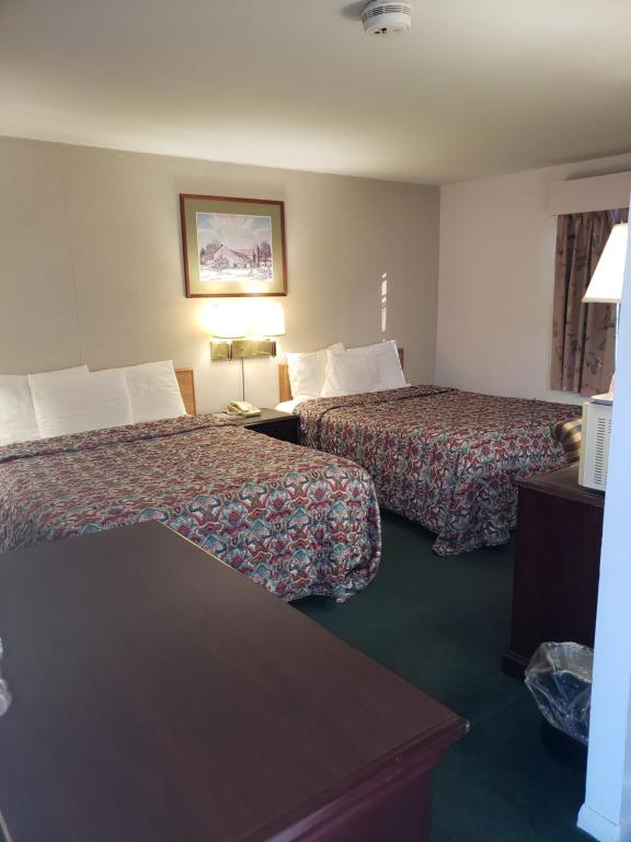 Budget Inn Horseheads - Queen Room With Two Queen Beds