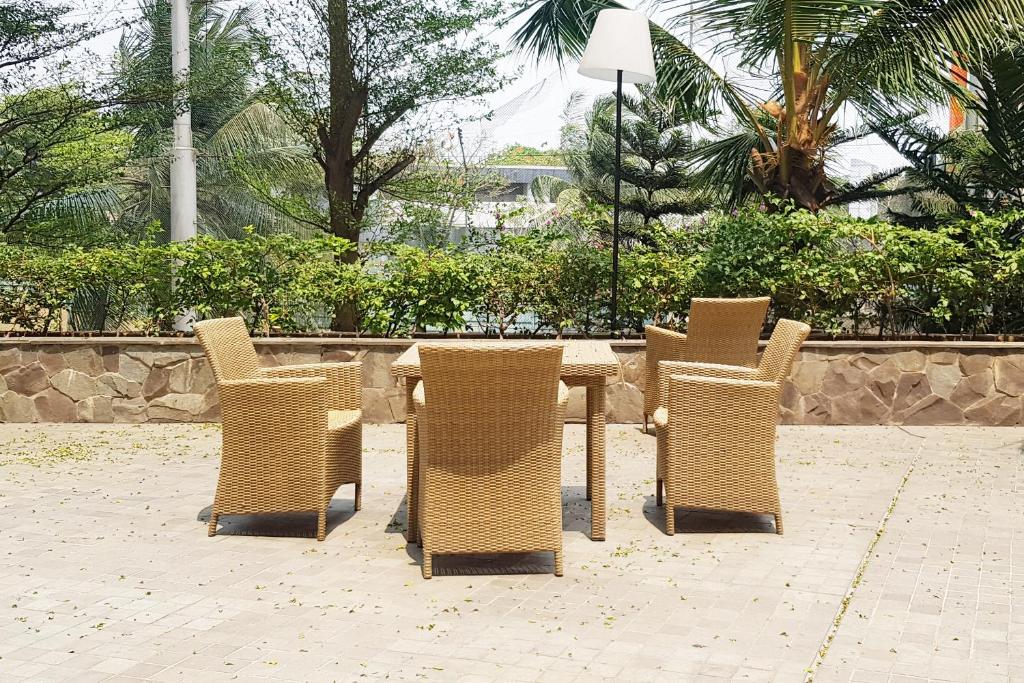 Apatel The Mansion Jasmine Tower Aurora J31I - Housity