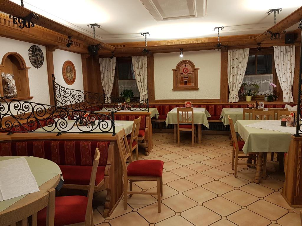 Restaurace v ubytování Gasthof - Restaurant Löcker
