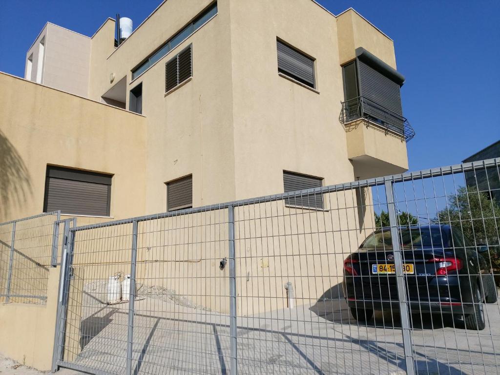 Nadera place