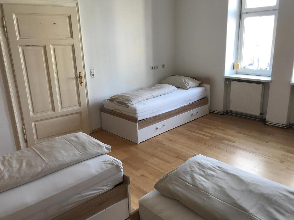 Postel nebo postele na pokoji v ubytování Workers Apartment für die besten Monteure in 8600 Bruck Mur und in 8700 Leoben