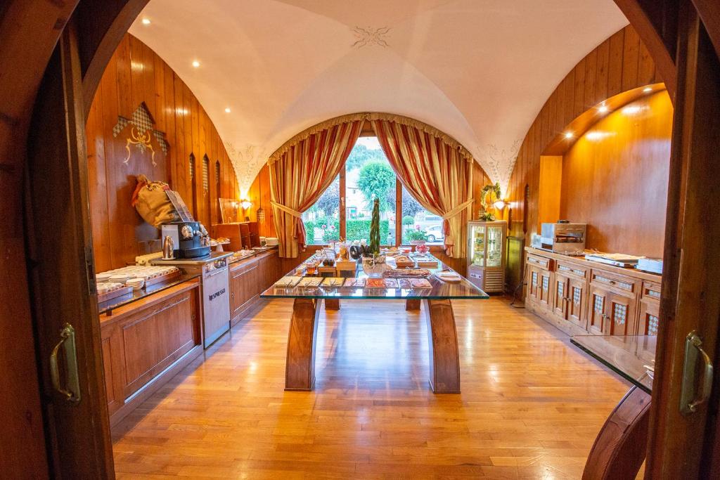 Kuchyň nebo kuchyňský kout v ubytování Hotel Grèvol Spa