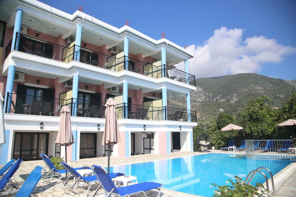 Bazén v ubytovaní Ethereal Villas Lefkas alebo v jeho blízkosti