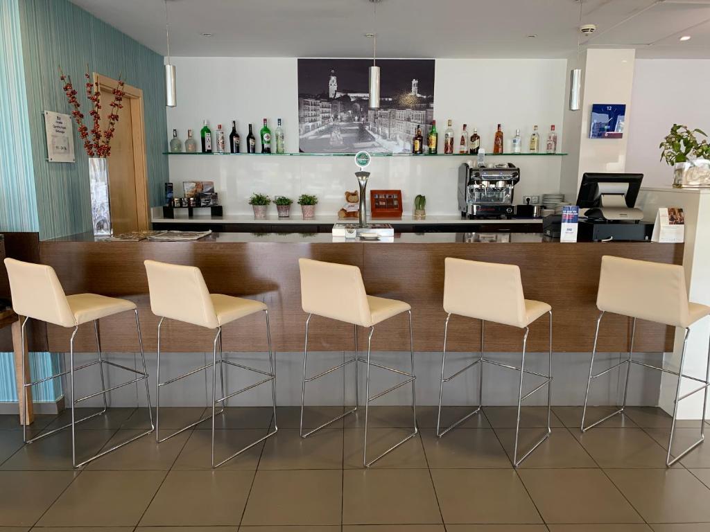 Holiday Inn Express Vitoria, an IHG Hotel, Vitoria – Precios ...