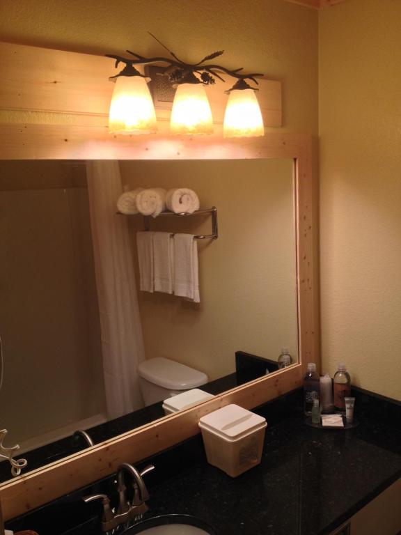Reid Ridge Lodge - King Room With Spa Bath