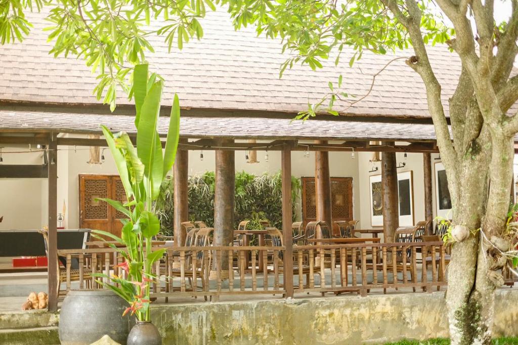 Restaurace v ubytování SriLanta Resort and Spa