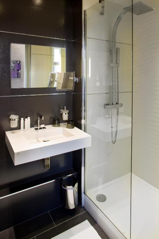 Hotel des Arceaux - Resim 26