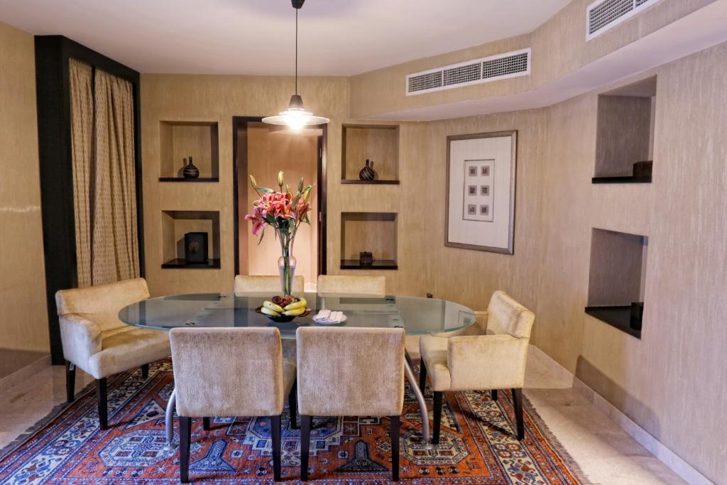 Ramada Plaza by Wyndham Dubai Deira - Resim 37