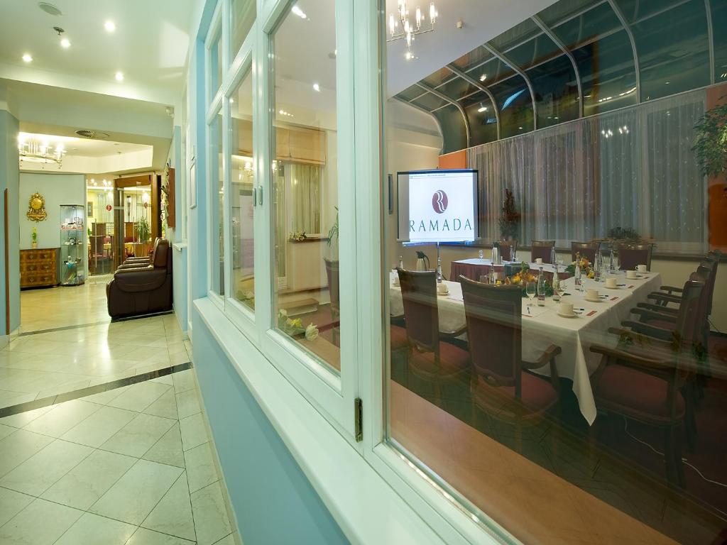 Ramada Prague City Centre - Resim 23