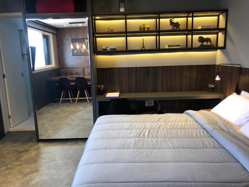  Apartamento super bem decorado em frente ao shopping